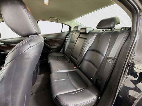 Used 2017 MAZDA MAZDA3 Touring image 8