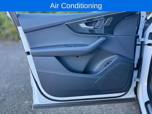 Used 2025 Audi Q7 2.0T Premium w/ Convenience Package image 13