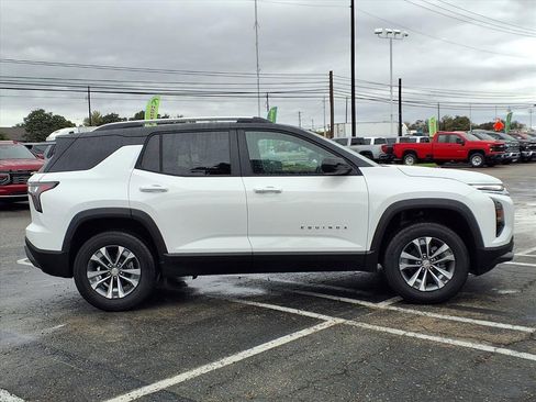 New 2026 Chevrolet Equinox LT image 3