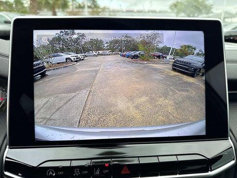 New 2026 Jeep Compass Latitude AWD/4WD image 22