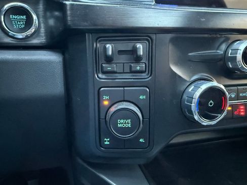 Used 2023 Ford F250 Lariat w/ Chrome Package AWD/4WD image 42
