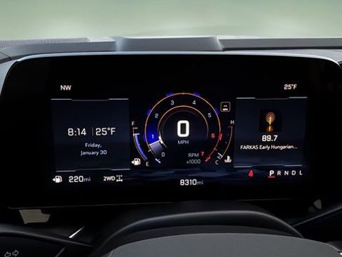 Used 2025 Chevrolet Suburban Z71 w/ Comfort Package image 12