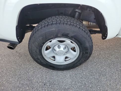 Used 2023 Toyota Tacoma SR w/ SR Convenience Package image 7