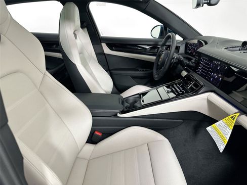 Used 2026 Porsche Panamera 4 AWD/4WD image 28