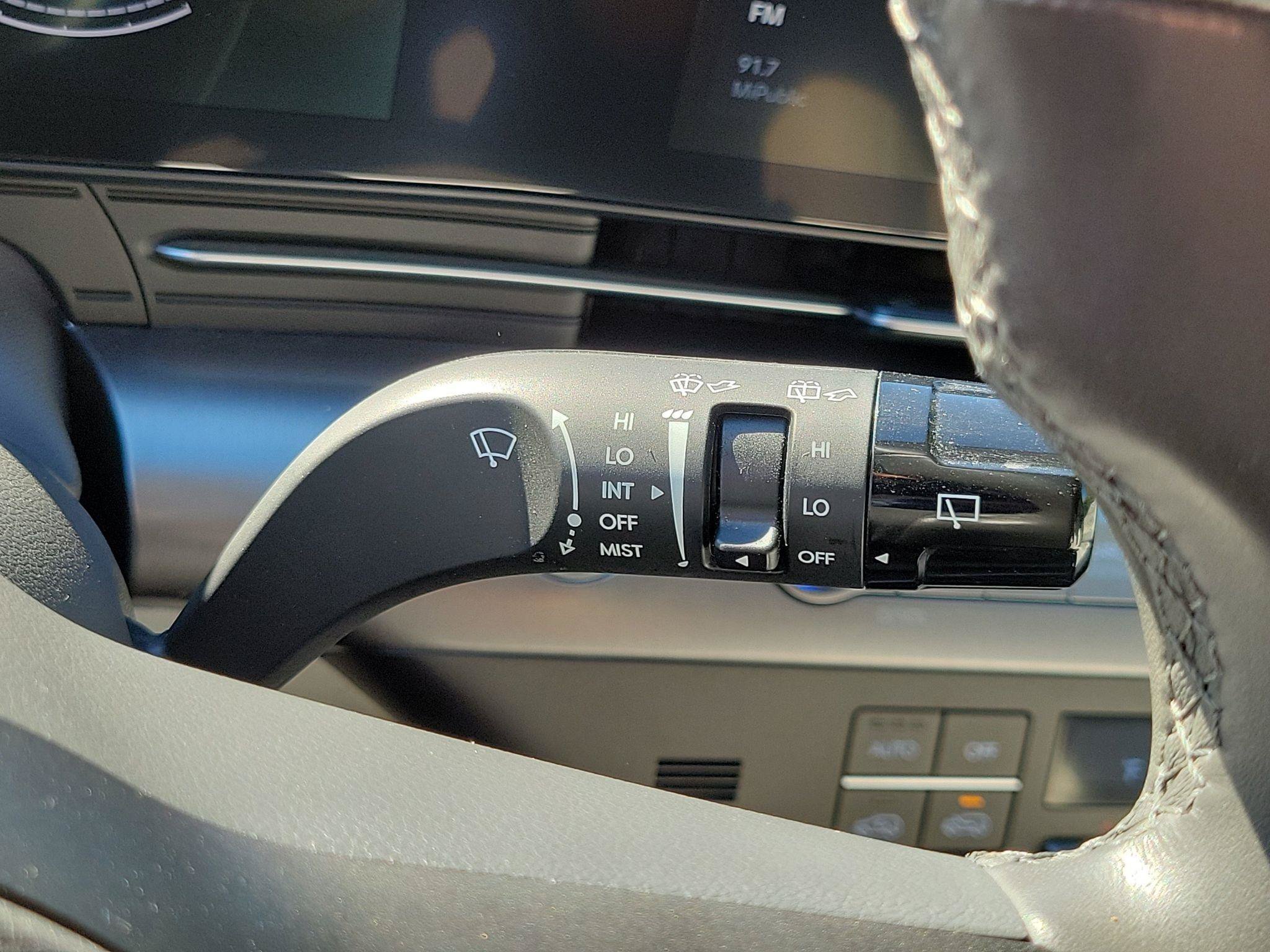 Used 2025 Hyundai Kona SEL AWD/4WD image 14