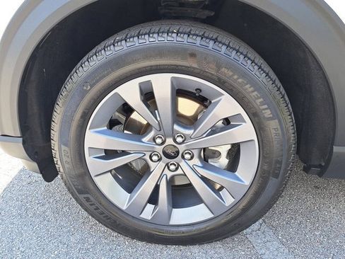 Certified 2023 Ford Explorer XLT w/ Equipment Group 202A image 4