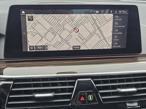 Used 2020 BMW 530i w/ Premium Package RWD image 18