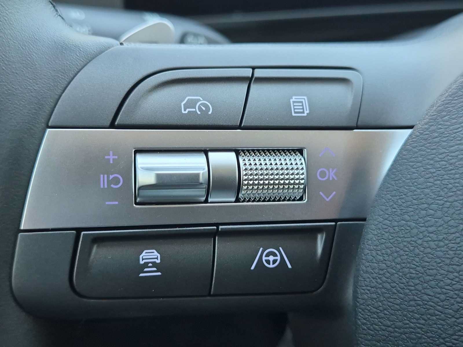 New 2026 Hyundai Kona Limited FWD image 24