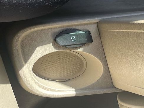 Used 2013 Volkswagen Beetle 2.0T image 18