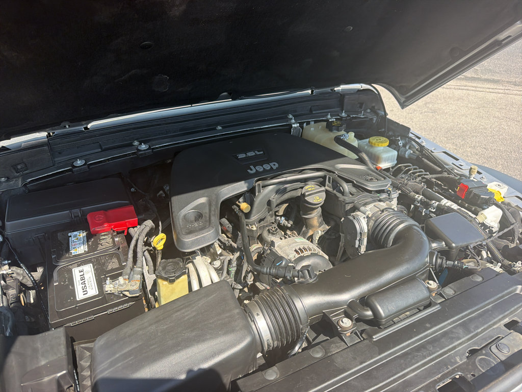 Used 2018 Jeep Wrangler Unlimited Sport S AWD/4WD image 8