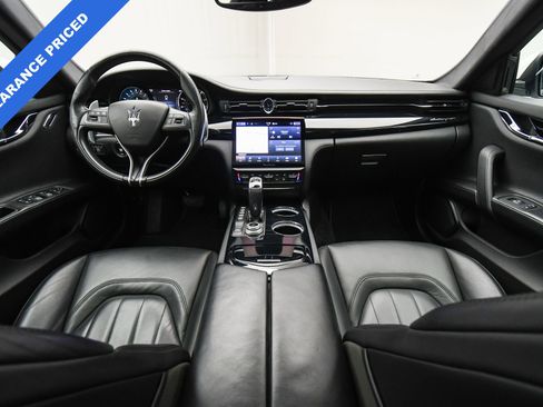 Used 2022 Maserati Quattroporte Modena Q4 image 12