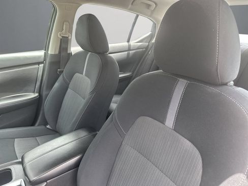 Used 2024 Nissan Sentra SV FWD image 15