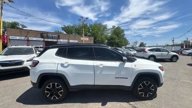 Used 2021 Jeep Compass Trailhawk AWD/4WD image 2