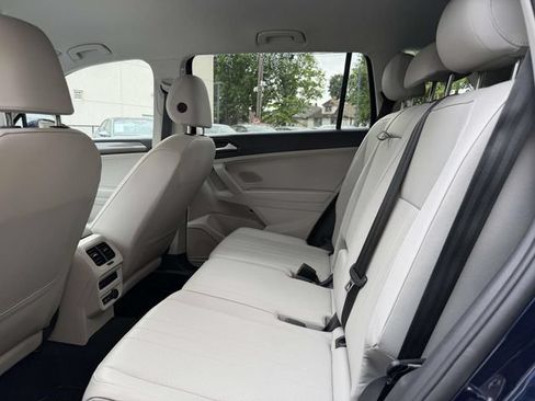Used 2024 Volkswagen Tiguan SE AWD/4WD image 13
