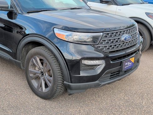 Used 2023 Ford Explorer XLT w/ XLT Sport Appearance Package AWD/4WD image 6
