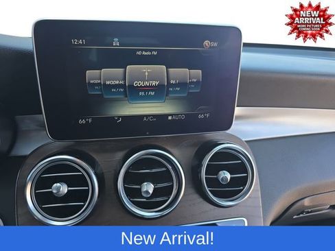 Used 2019 Mercedes-Benz GLC 300 4MATIC image 9