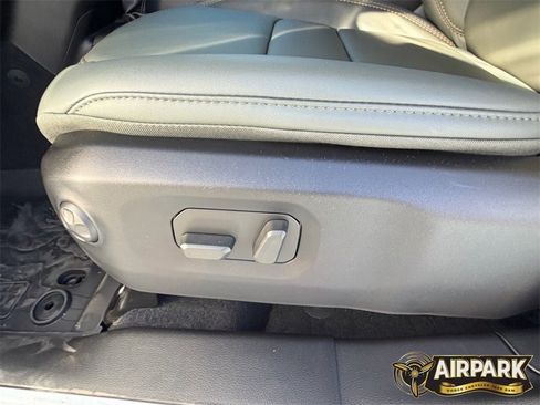 New 2025 Jeep Gladiator Mojave image 18