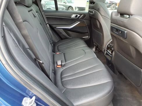 Used 2022 BMW X5 xDrive40i w/ Premium Package AWD/4WD image 24
