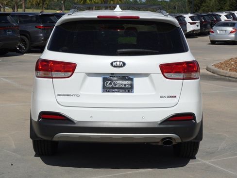 Used 2016 Kia Sorento EX w/ EX Premium Package FWD image 7