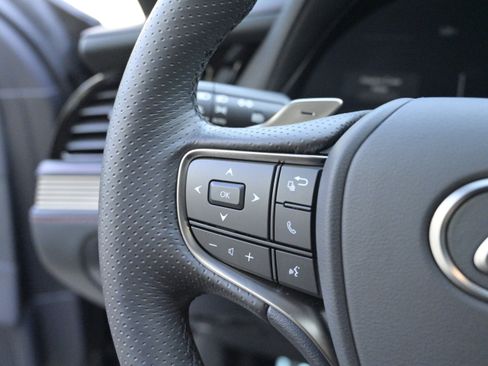 Used 2024 Lexus LS 500 F Sport image 25