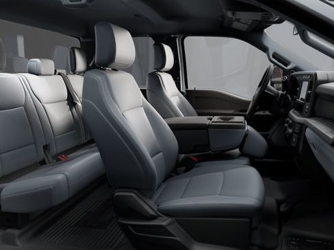 New 2025 Ford F550 4x4 SuperCab Super Duty image 28