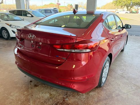 Used 2017 Hyundai Elantra SE FWD image 6