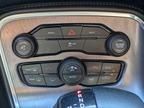 Used 2015 Dodge Challenger SXT RWD image 20