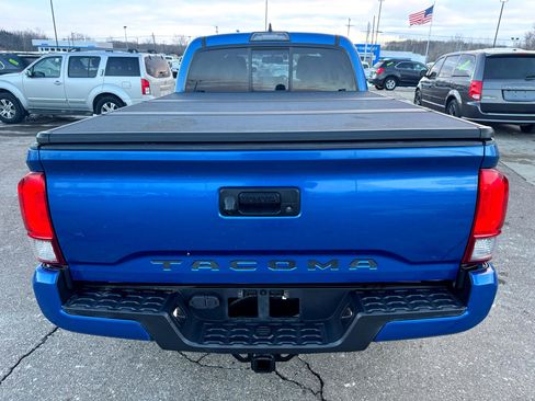 Used 2016 Toyota Tacoma SR5 image 6