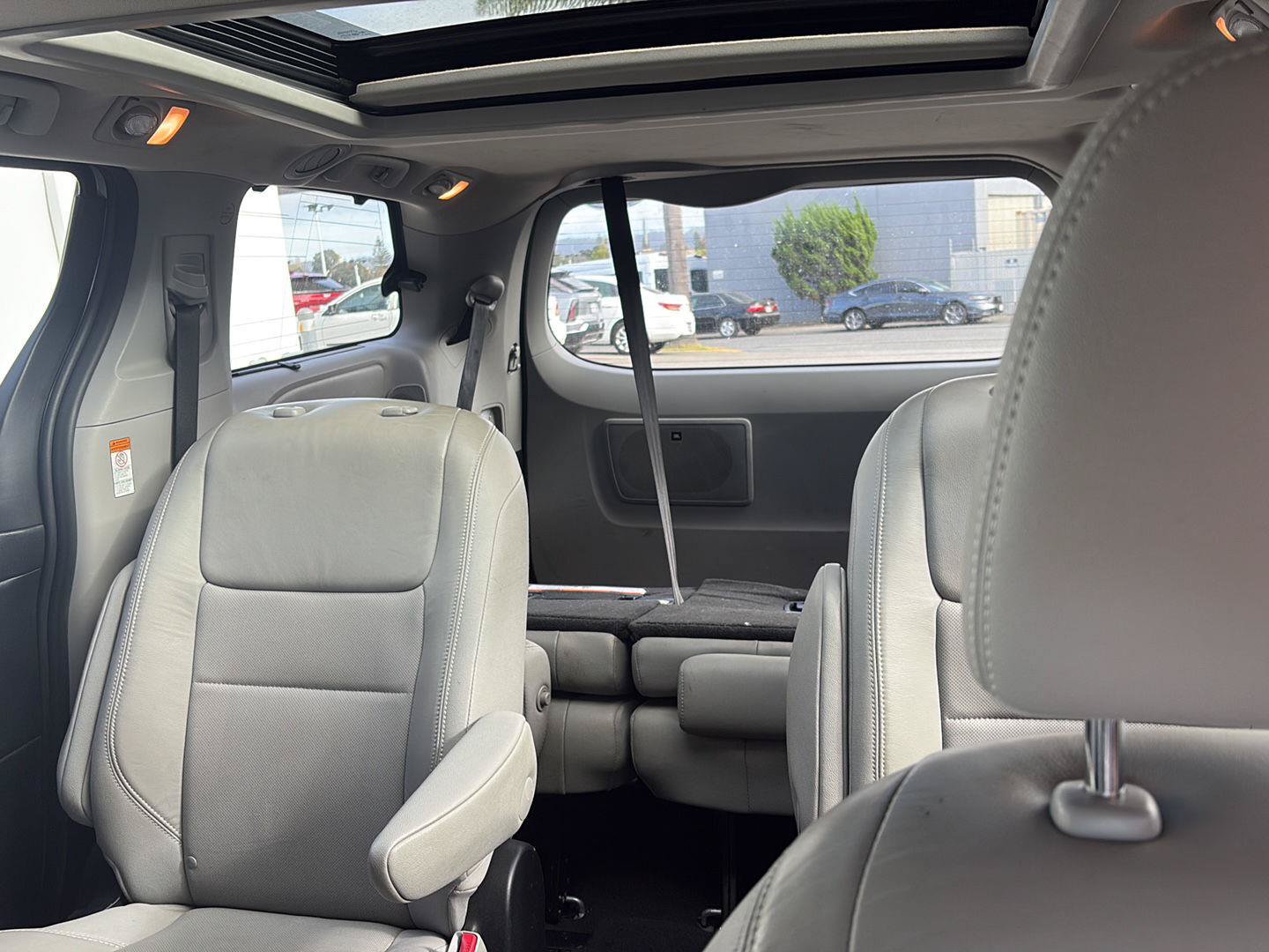 Used 2016 Toyota Sienna Limited AWD/4WD image 7