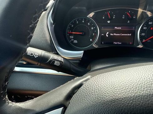 Used 2023 Chevrolet Traverse LT image 35