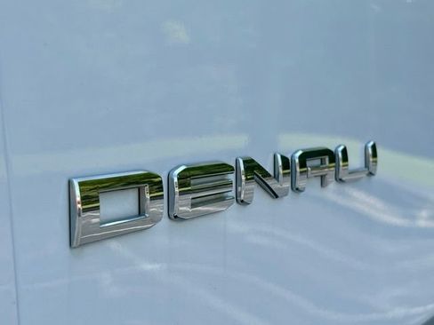 Used 2021 GMC Yukon Denali AWD/4WD image 15