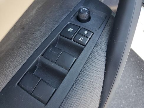 Certified 2025 Toyota Corolla LE image 18