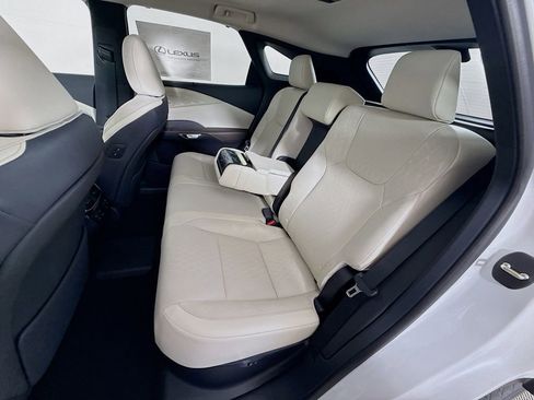 New 2026 Lexus RX 450h AWD image 17