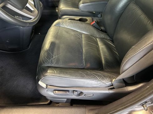 Used 2010 Honda CR-V EX-L image 11