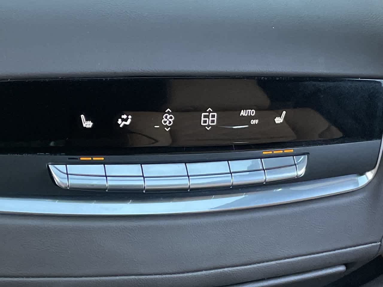 Certified 2023 Cadillac Escalade Premium Luxury w/ LPO, Floor Liner Package AWD/4WD image 23