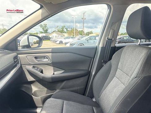Used 2024 Nissan Rogue SV FWD image 15