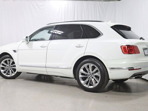 Used 2017 Bentley Bentayga AWD/4WD image 11