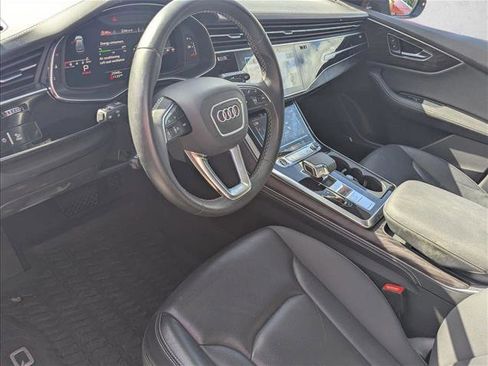 Used 2022 Audi Q8 Prestige image 3