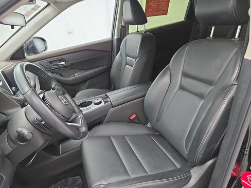 Certified 2023 Nissan Rogue SV w/ SV Premium B Package AWD/4WD image 15