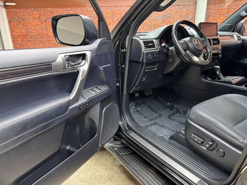 Used 2023 Lexus GX 460 Premium w/ Premium Plus Package image 8
