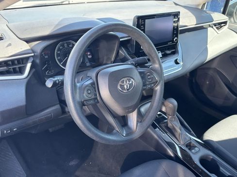 Used 2022 Toyota Corolla LE image 10