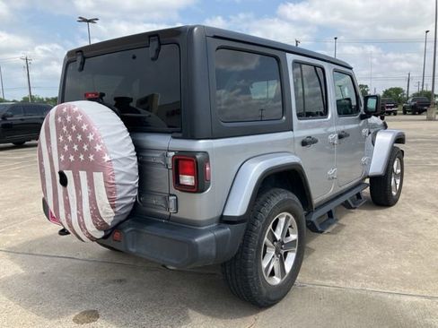 Used 2020 Jeep Wrangler Unlimited Sahara AWD/4WD image 7