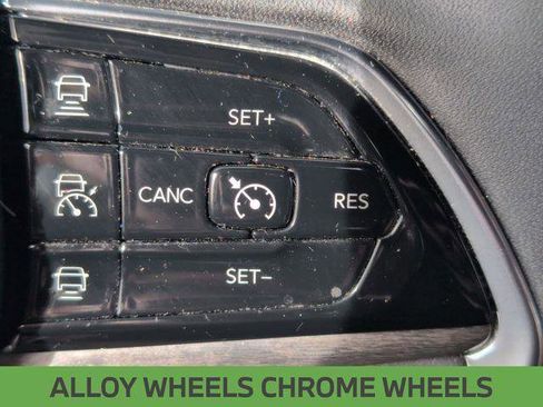 Certified 2025 Jeep Grand Cherokee L Overland w/ Luxury Tech Group IV AWD/4WD image 22
