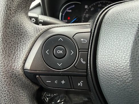 Used 2025 Toyota RAV4 LE AWD/4WD image 35