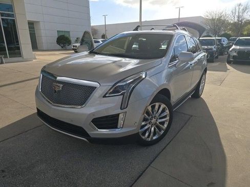 Used 2018 Cadillac XT5 Platinum w/ Driver Assist Package AWD/4WD image 1