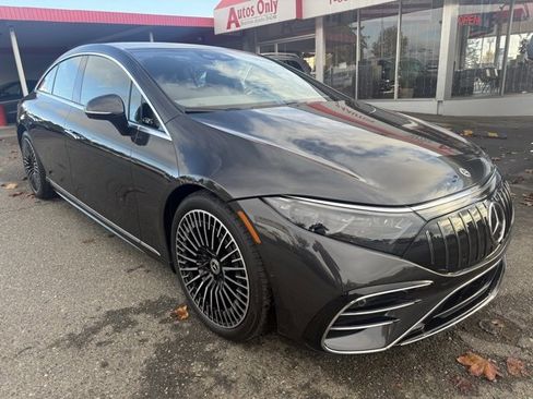 Used 2022 Mercedes-Benz EQS 450+ Sedan image 3