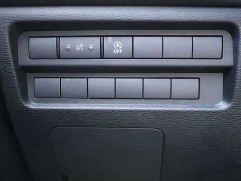 New 2026 Mitsubishi Outlander ES image 15