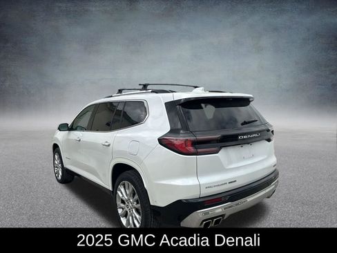 Used 2025 GMC Acadia Denali w/ Super Cruise Package image 3
