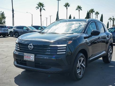 New 2026 Nissan Kicks SV image 4