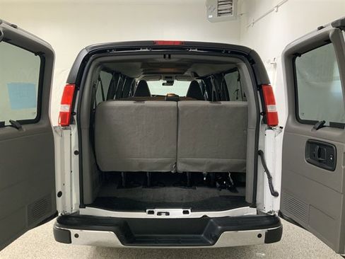 Used 2024 Chevrolet Express 3500 LT w/ LT Preferred Equipment Group image 7